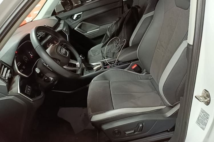 Used Audi Q3 2023 35 TFSI Fashion Dynamic Model (1.5T) Left Front Seat