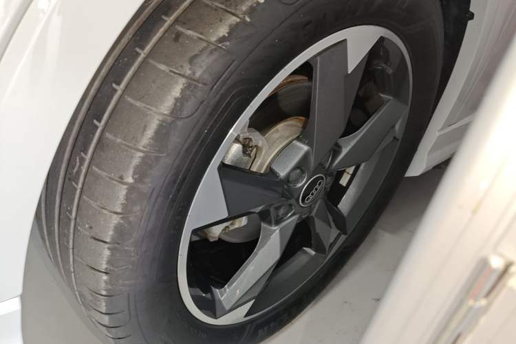 Used Audi Q3 2023 35 TFSI Fashion Dynamic Model (1.4T) Left Front Wheel Hub