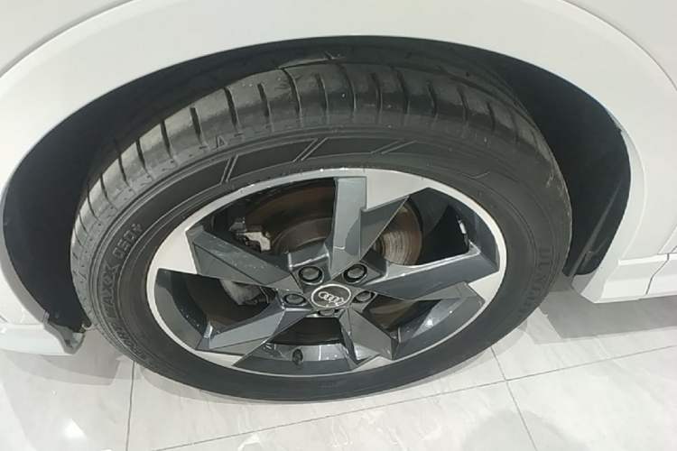 Used Audi Q3 2023 35 TFSI Fashion Dynamic Model (1.5T) Left Front Wheel Hub