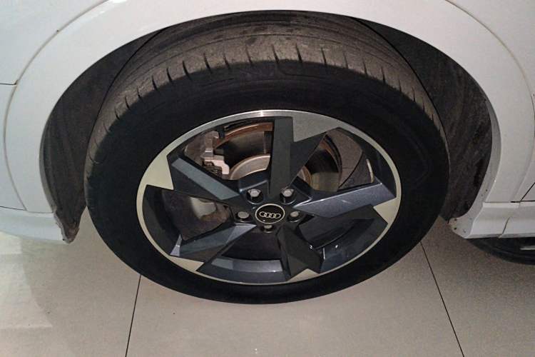 Used Audi Q3 2023 35 TFSI Fashion Dynamic Model (1.5T) Left Front Wheel Hub