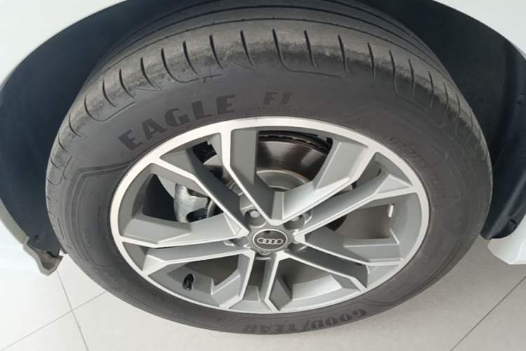 Used Audi Q3 2023 35 TFSI Fashion Dynamic Model (1.4T) Left Front Wheel Hub