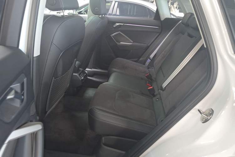 Used Audi Q3 2023 Updated 40 TFSI Fashionable and Dynamic Version Left Rear Seat