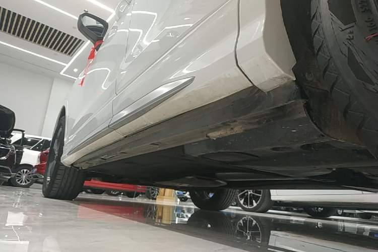 Used Audi Q3 2023 35 TFSI Fashion Dynamic Model (1.5T) Left Side Sill