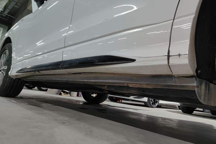 Used Audi Q3 2023 35 TFSI Fashion Dynamic Model (1.4T) Left Side Sill