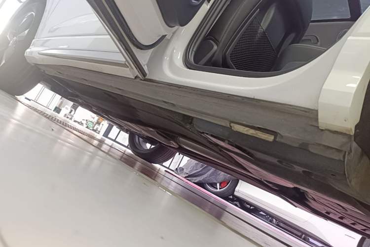 Used Audi Q3 2023 35 TFSI Fashion Dynamic Model (1.5T) Left Side Sill