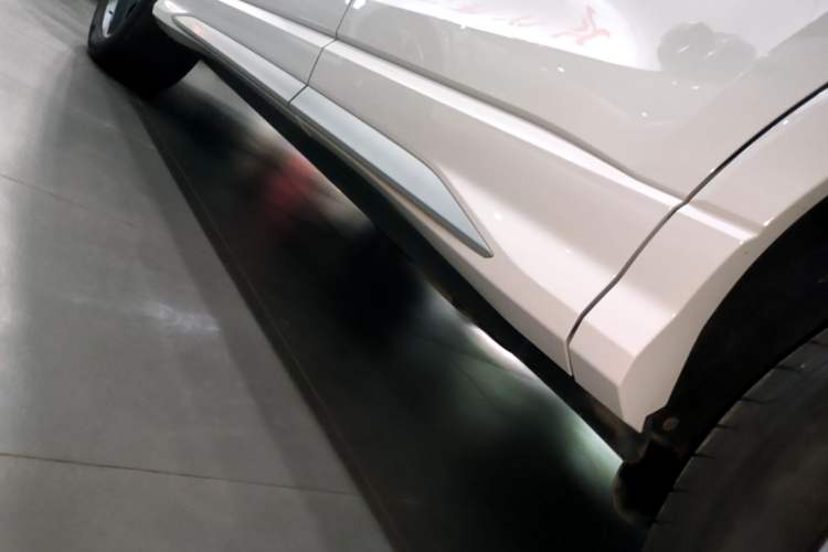 Used Audi Q3 2023 35 TFSI Fashion Dynamic Model (1.5T) Left Side Sill
