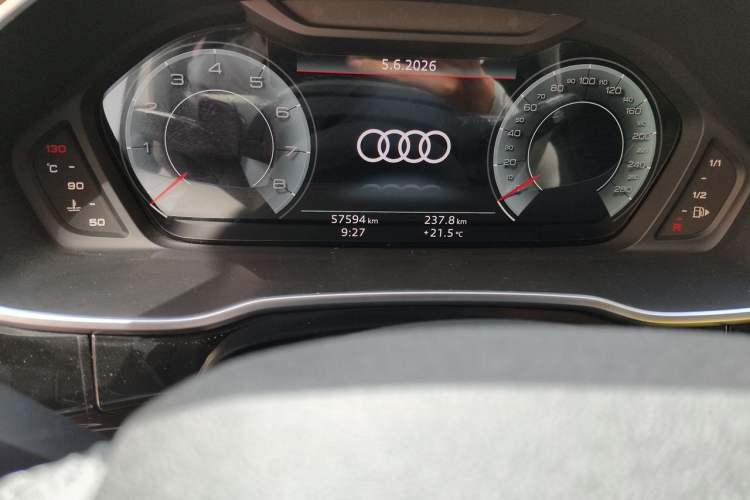 Used Audi Q3 2023 35 TFSI Fashion Dynamic Model (1.4T) Odometer Close Up
