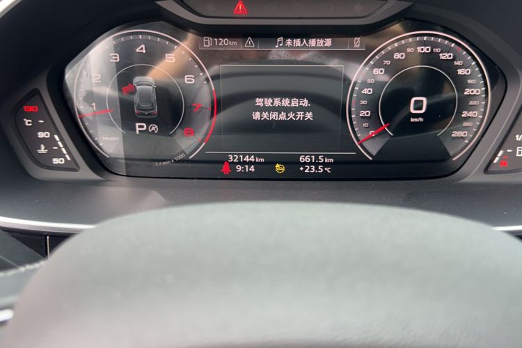 Used Audi Q3 2023 35 TFSI Fashion Dynamic Model (1.4T) Odometer Close Up