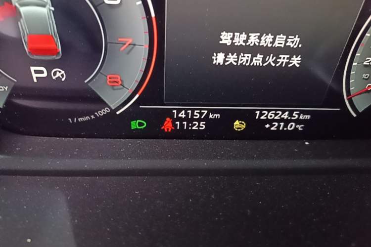 Used Audi Q3 2023 35 TFSI Fashion Dynamic Model (1.4T) Odometer Close Up