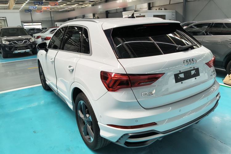 Used Audi Q3 2023 35 TFSI Fashion Dynamic Model (1.5T) Rear Left 45 Deg