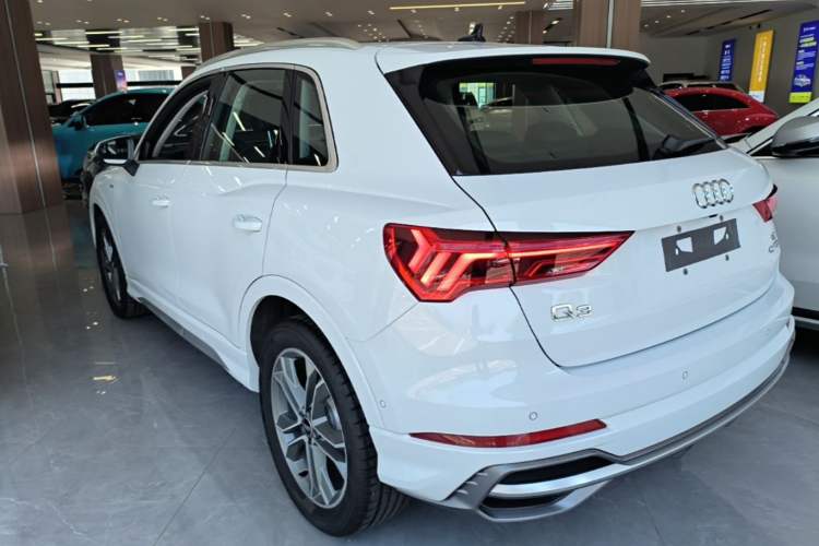 Used Audi Q3 2023 40 TFSI Fashion Dynamic Model Rear Left 45 Deg