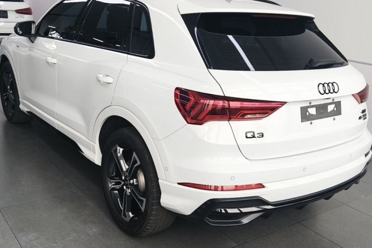 Used Audi Q3 2023 45 TFSI quattro Fashion Dynamic Edition Rear Left 45 Deg