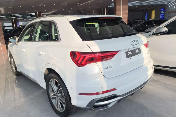 Used Audi Q3 2023 40 TFSI Fashion Dynamic Model Rear Left 45 Deg