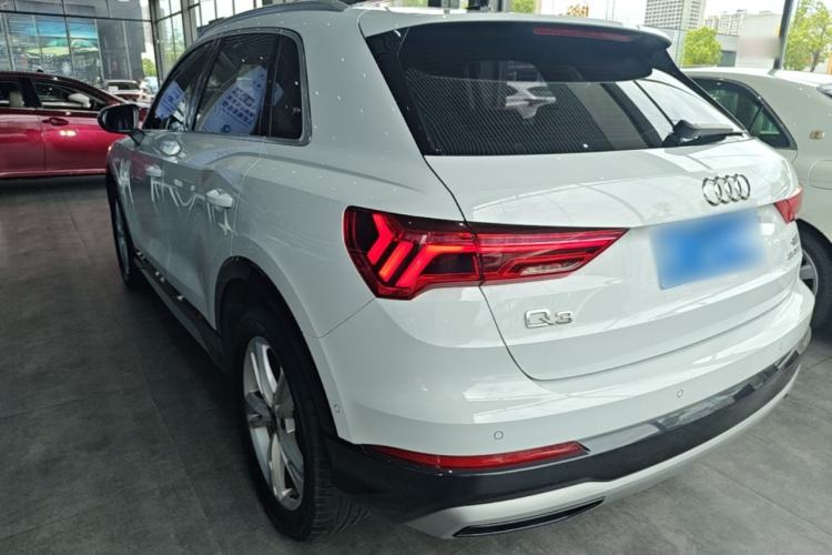 Used Audi Q3 2023 35 TFSI Fashion Elegant Version (1.5T) Rear Left 45 Deg