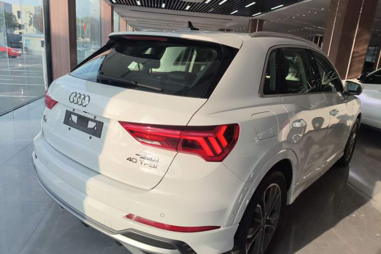 Used Audi Q3 2023 40 TFSI Fashion Dynamic Model Rear Right 45 Deg