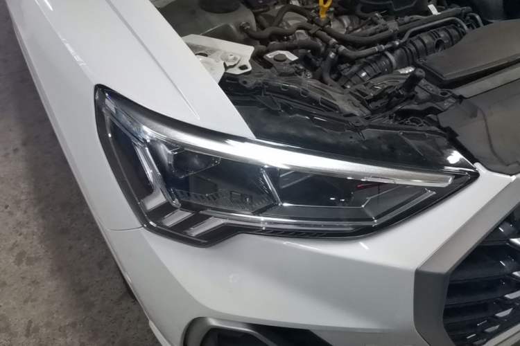 Used Audi Q3 2023 35 TFSI Fashion Dynamic Model (1.5T) Right Front Headlight