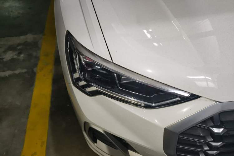 Used Audi Q3 2023 35 TFSI Progressive Dynamic Edition (1.4T) Right Front Headlight