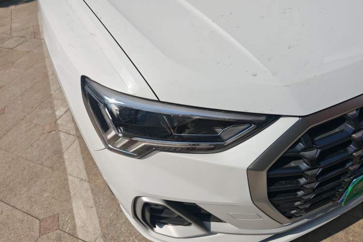 Used Audi Q3 2023 35 TFSI Fashion Dynamic Model (1.4T) Right Front Headlight