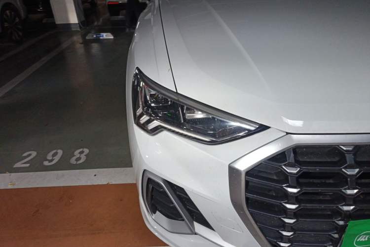Used Audi Q3 2023 35 TFSI Fashion Dynamic Model (1.4T) Right Front Headlight