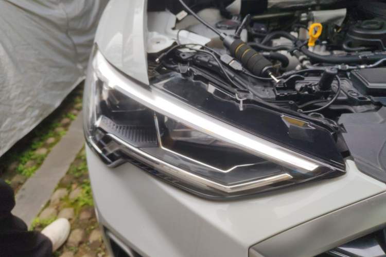 Used Audi Q3 2023 35 TFSI Fashion Dynamic Model (1.5T) Right Front Headlight