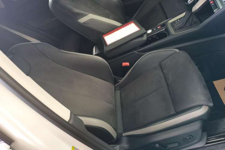 Used Audi Q3 2023 35 TFSI Progressive Dynamic Edition (1.4T) Right Front Seat