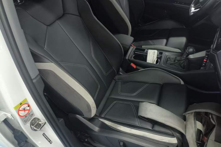 Used Audi Q3 2023 35 TFSI Fashion Dynamic Model (1.5T) Right Front Seat