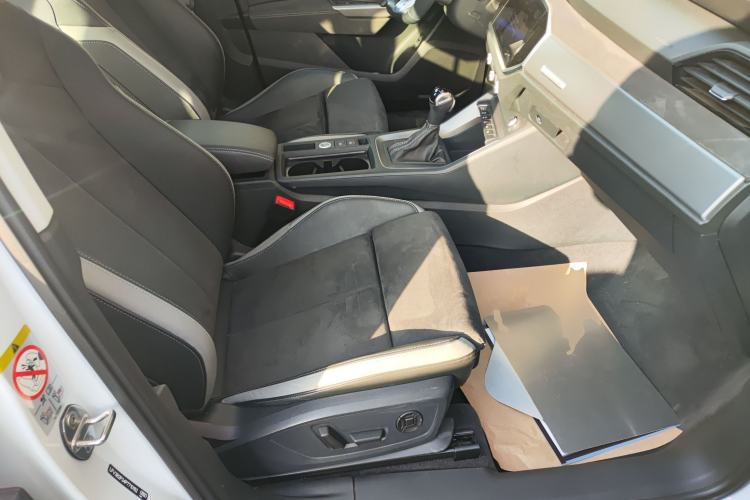 Used Audi Q3 2023 Updated 40 TFSI Fashionable and Dynamic Version Right Front Seat