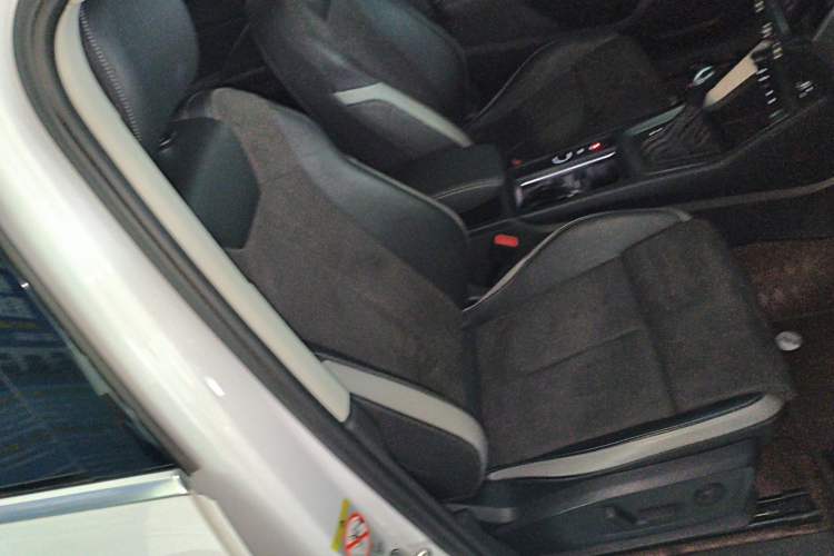 Used Audi Q3 2023 35 TFSI Fashion Dynamic Model (1.5T) Right Front Seat