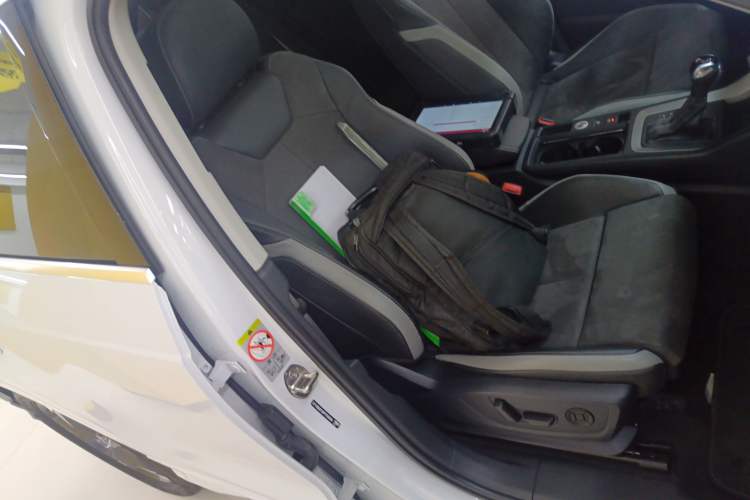 Used Audi Q3 2023 35 TFSI Fashion Dynamic Model (1.4T) Right Front Seat