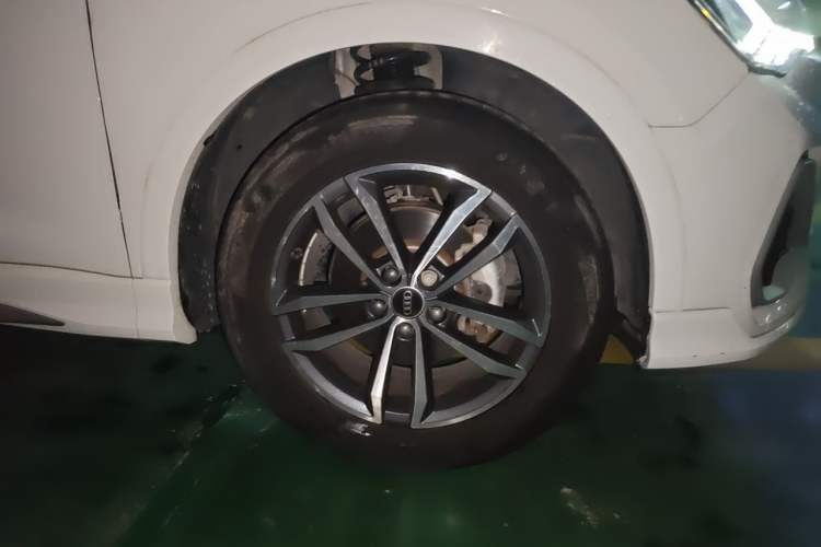 Used Audi Q3 2023 35 TFSI Progressive Dynamic Edition (1.4T) Right Front Wheel Hub