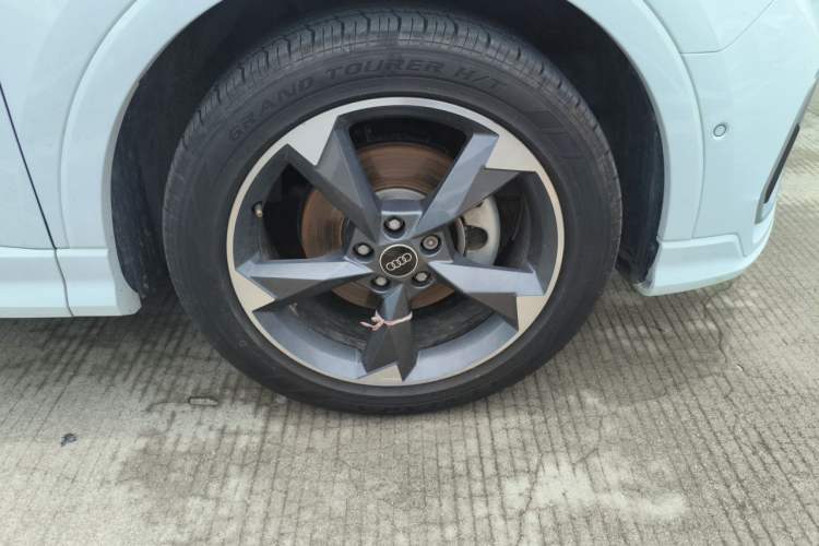 Used Audi Q3 2023 35 TFSI Fashion Dynamic Model (1.5T) Right Front Wheel Hub