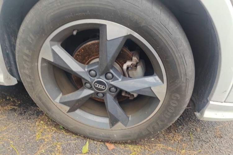 Used Audi Q3 2023 35 TFSI Fashion Dynamic Model (1.4T) Right Front Wheel Hub