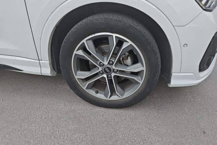 Used Audi Q3 2023 35 TFSI Fashion Dynamic Model (1.5T) Right Front Wheel Hub