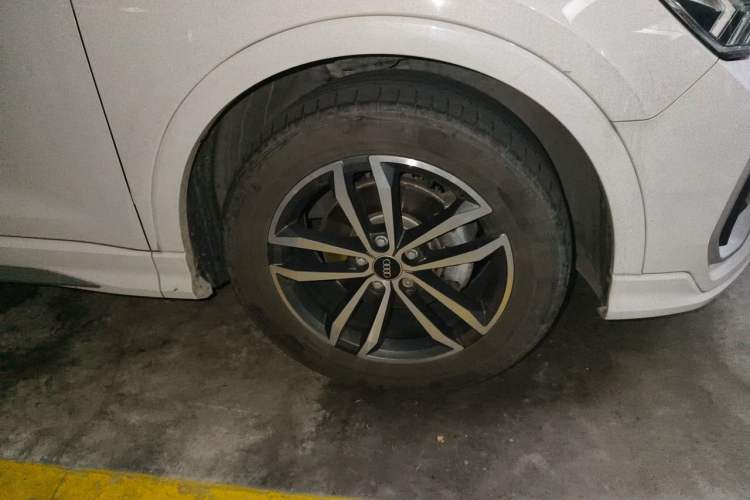 Used Audi Q3 2023 35 TFSI Progressive Dynamic Edition (1.4T) Right Front Wheel Hub