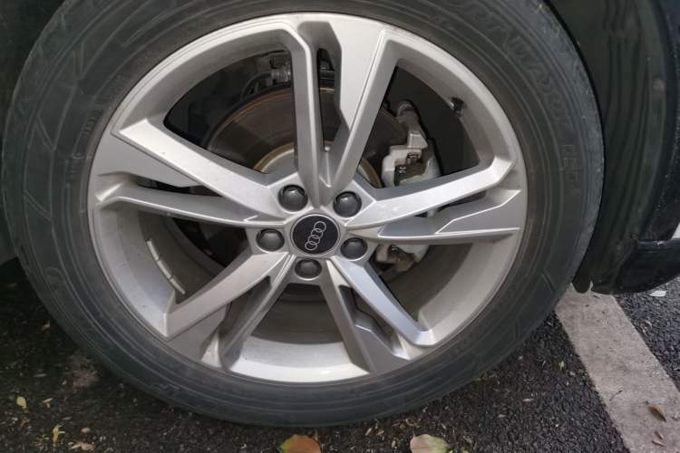 Used Audi Q3 2023 35 TFSI Fashion Elegant Version (1.5T) Right Front Wheel Hub