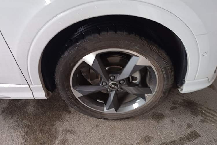 Used Audi Q3 2023 35 TFSI Fashion Dynamic Model (1.4T) Right Front Wheel Hub