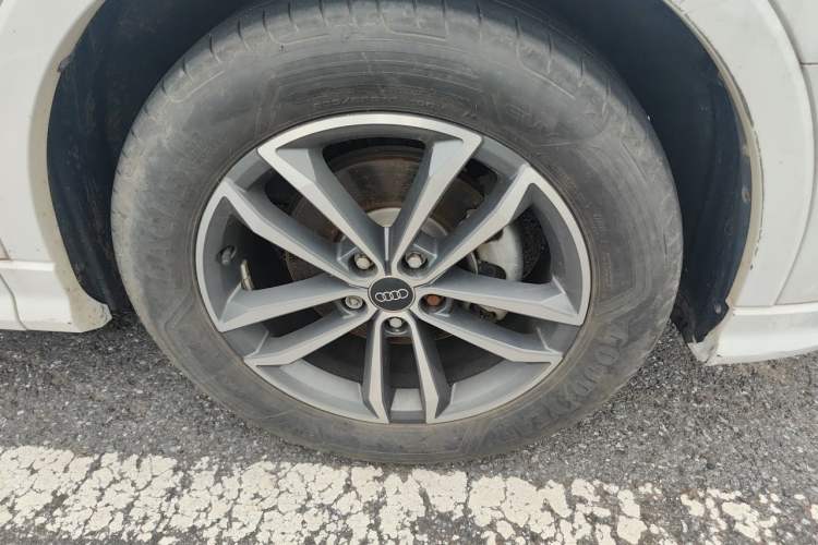 Used Audi Q3 2023 35 TFSI Advanced Dynamic Edition (1.5T) Right Front Wheel Hub