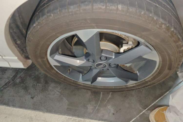 Used Audi Q3 2023 35 TFSI Fashion Dynamic Model (1.4T) Right Front Wheel Hub