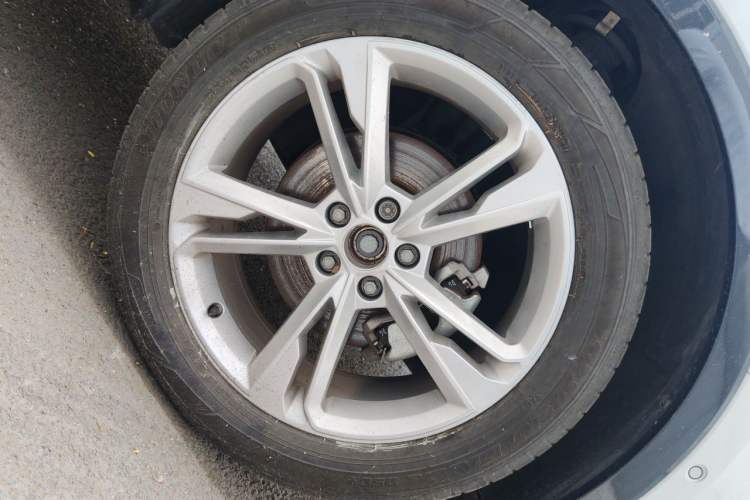 Used Audi Q3 2023 35 TFSI Fashion Elegant Version (1.4T) Right Front Wheel Hub