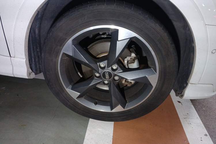 Used Audi Q3 2023 35 TFSI Fashion Dynamic Model (1.4T) Right Front Wheel Hub
