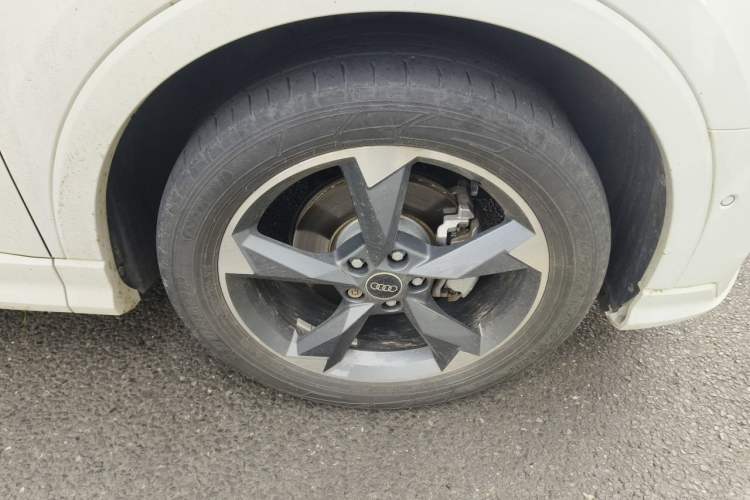 Used Audi Q3 2023 35 TFSI Fashion Dynamic Model (1.4T) Right Front Wheel Hub