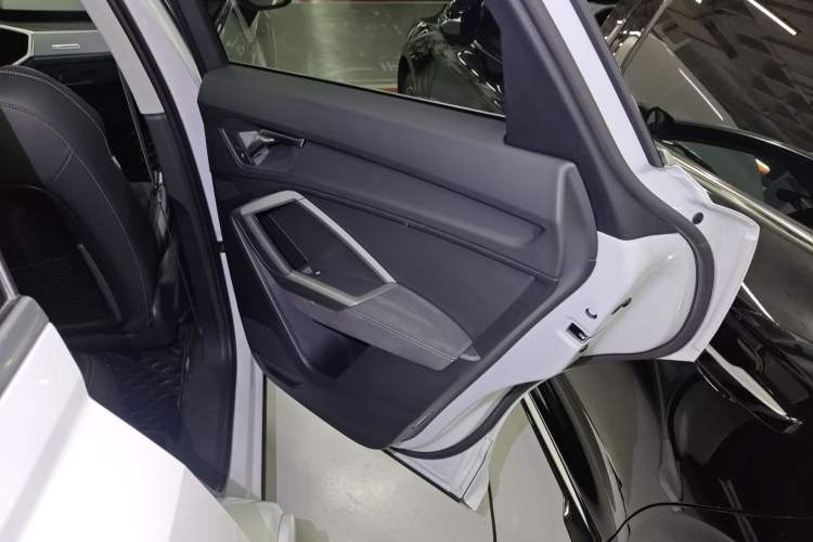Used Audi Q3 2023 35 TFSI Fashion Dynamic Model (1.4T) Right Rear Door Interior