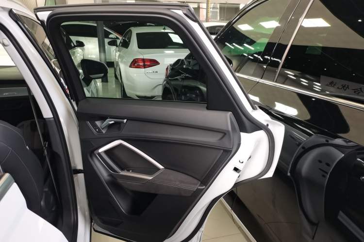 Used Audi Q3 2023 35 TFSI Progressive Dynamic Edition (1.4T) Right Rear Door Interior
