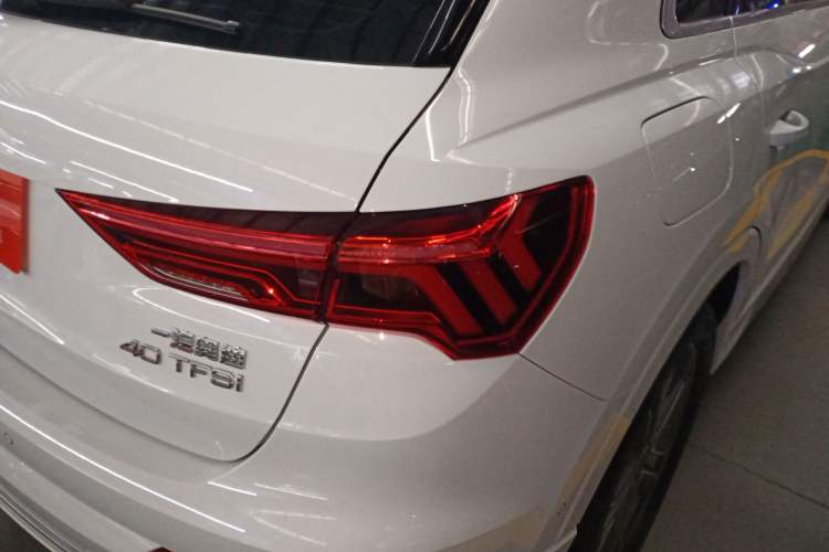Used Audi Q3 2023 Updated 40 TFSI Fashionable and Dynamic Version Right Rear Taillight