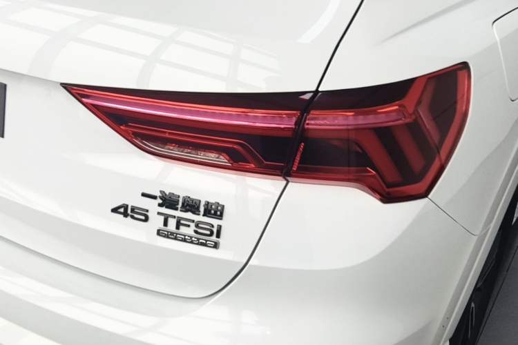 Used Audi Q3 2023 45 TFSI quattro Fashion Dynamic Edition Right Rear Taillight