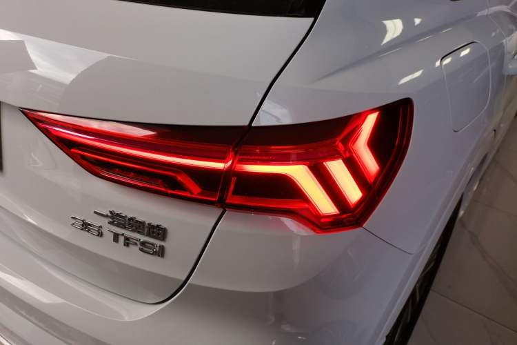 Used Audi Q3 2023 35 TFSI Progressive Dynamic Edition (1.4T) Right Rear Taillight