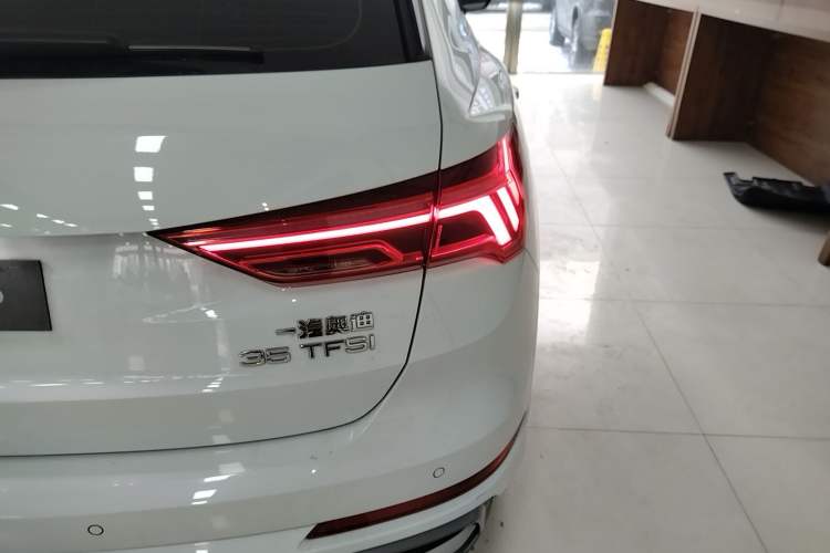 Used Audi Q3 2023 35 TFSI Progressive Dynamic Edition (1.4T) Right Rear Taillight