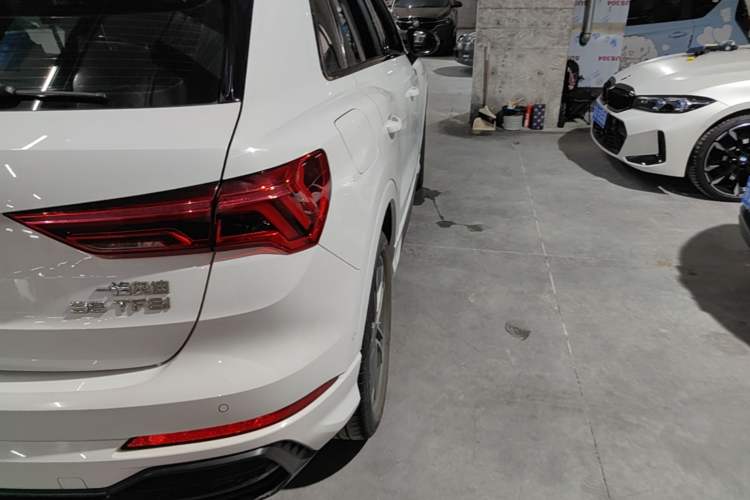 Used Audi Q3 2023 35 TFSI Fashion Dynamic Model (1.4T) Right Rear Taillight