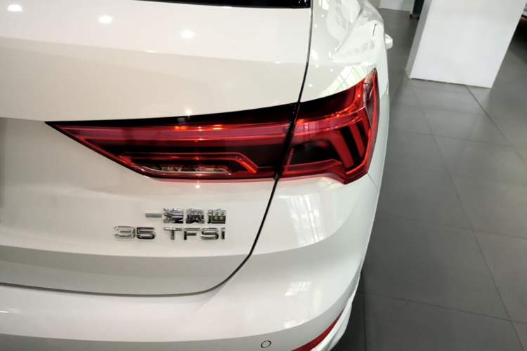 Used Audi Q3 2023 35 TFSI Fashion Dynamic Model (1.5T) Right Rear Taillight
