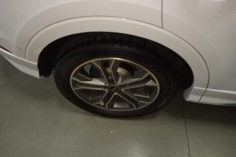 Used Audi Q3 2023 Updated 40 TFSI Fashionable and Dynamic Version Right Rear Wheel Hub